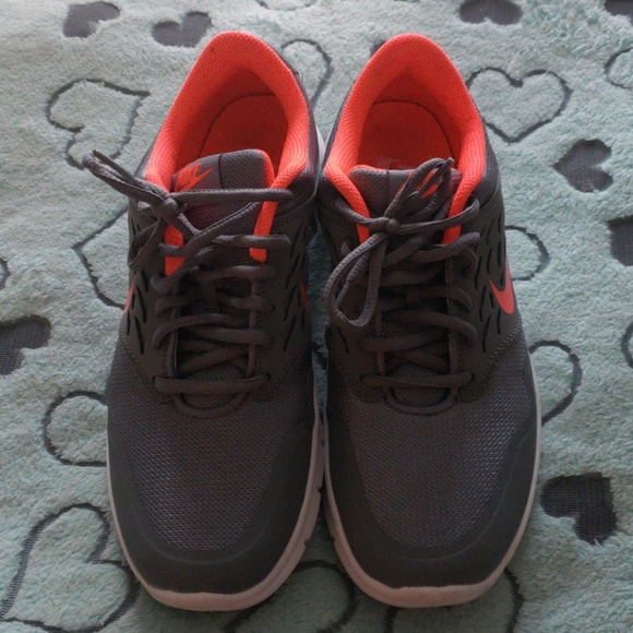 Womens Nike - Picture 7 of 7